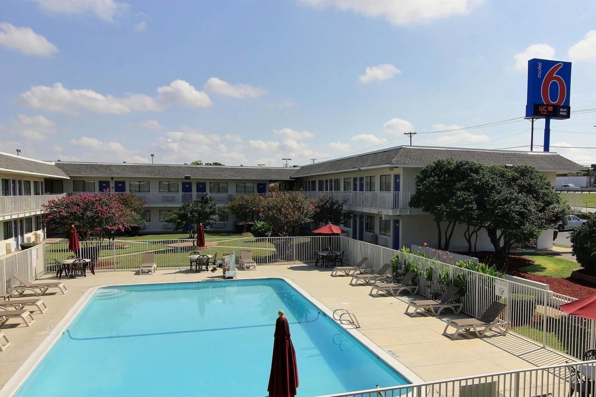 Motel 6-Austin, Tx - North Exterior photo