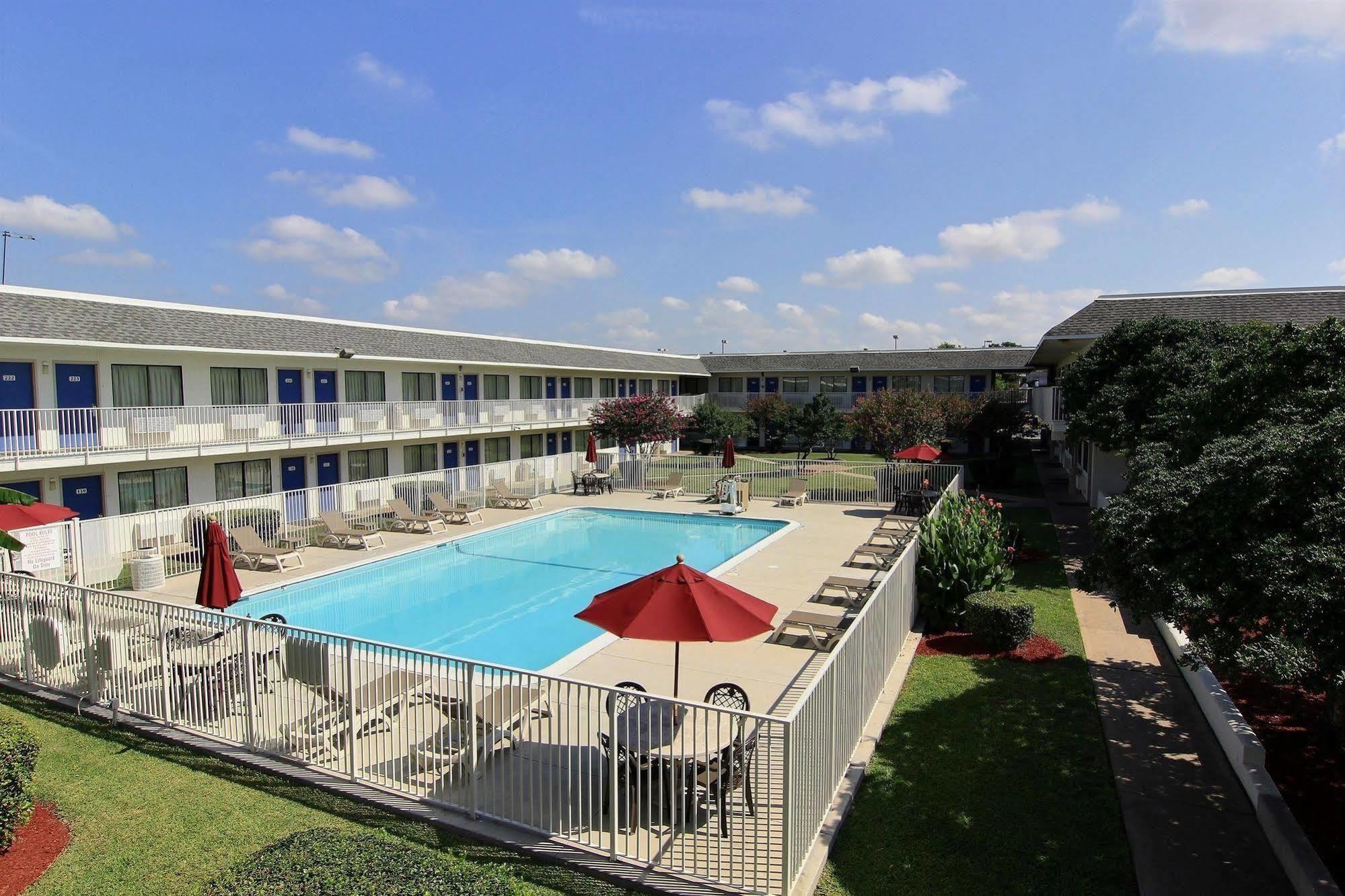 Motel 6-Austin, Tx - North Exterior photo