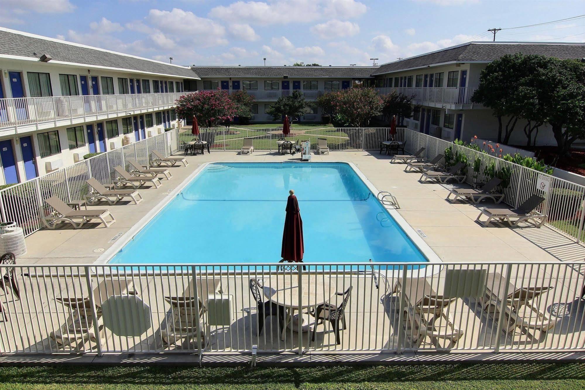 Motel 6-Austin, Tx - North Exterior photo